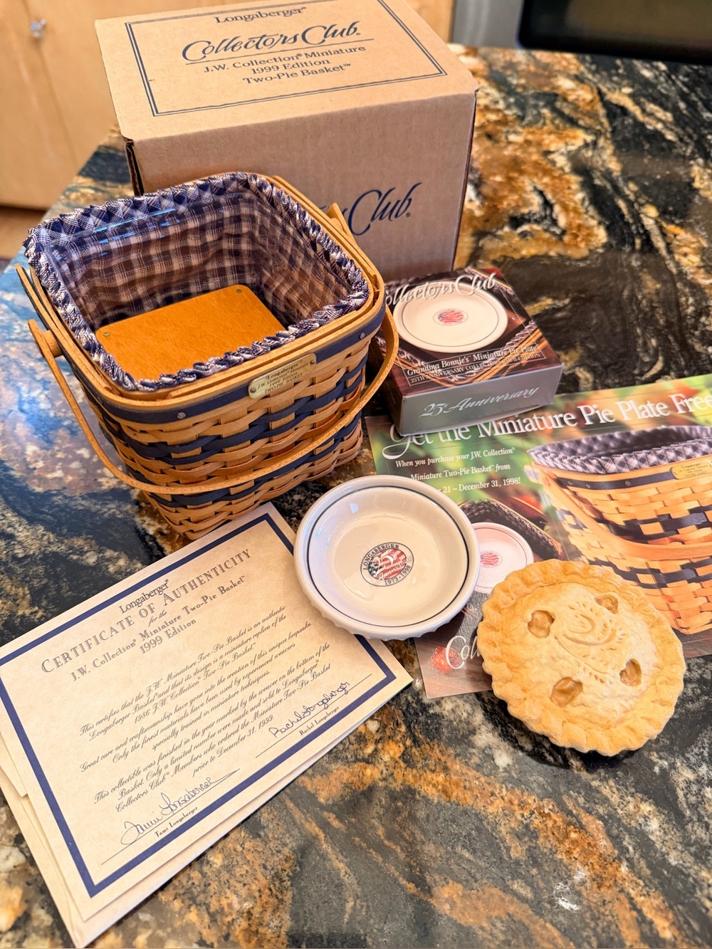 Longaberger Collectors Club JW Miniature 1999 Edition Two-Pie Basket